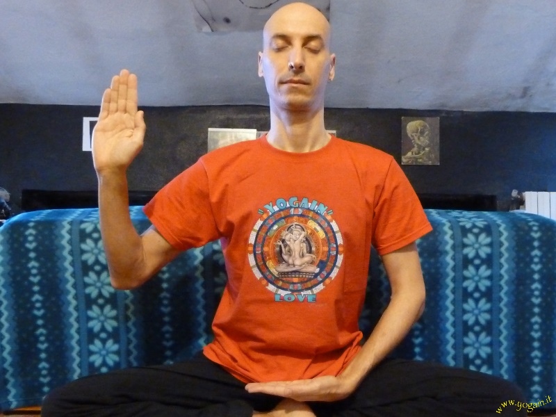 Abhaya Mudra - Il mudra che vince la paura